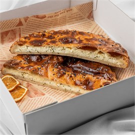 {{photo.Alt || photo.Description || 'Пирог с адыгейским сыром, творогом и зеленью'}}